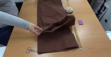 como cortar un pantalón de mujer